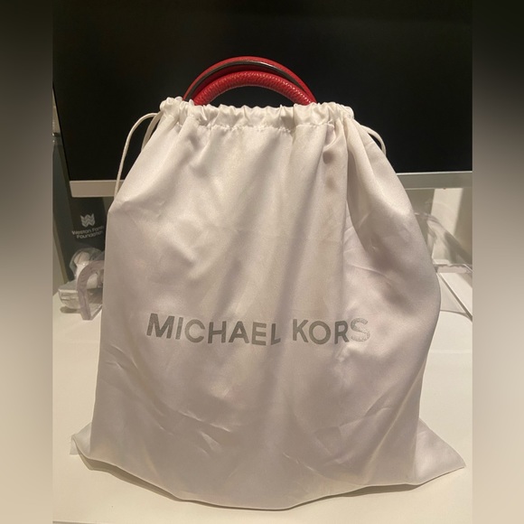 Michael Kors - Mercer Pebbled Leather Bag - Red/Gold - Excellent Condition - Picture 11 of 11